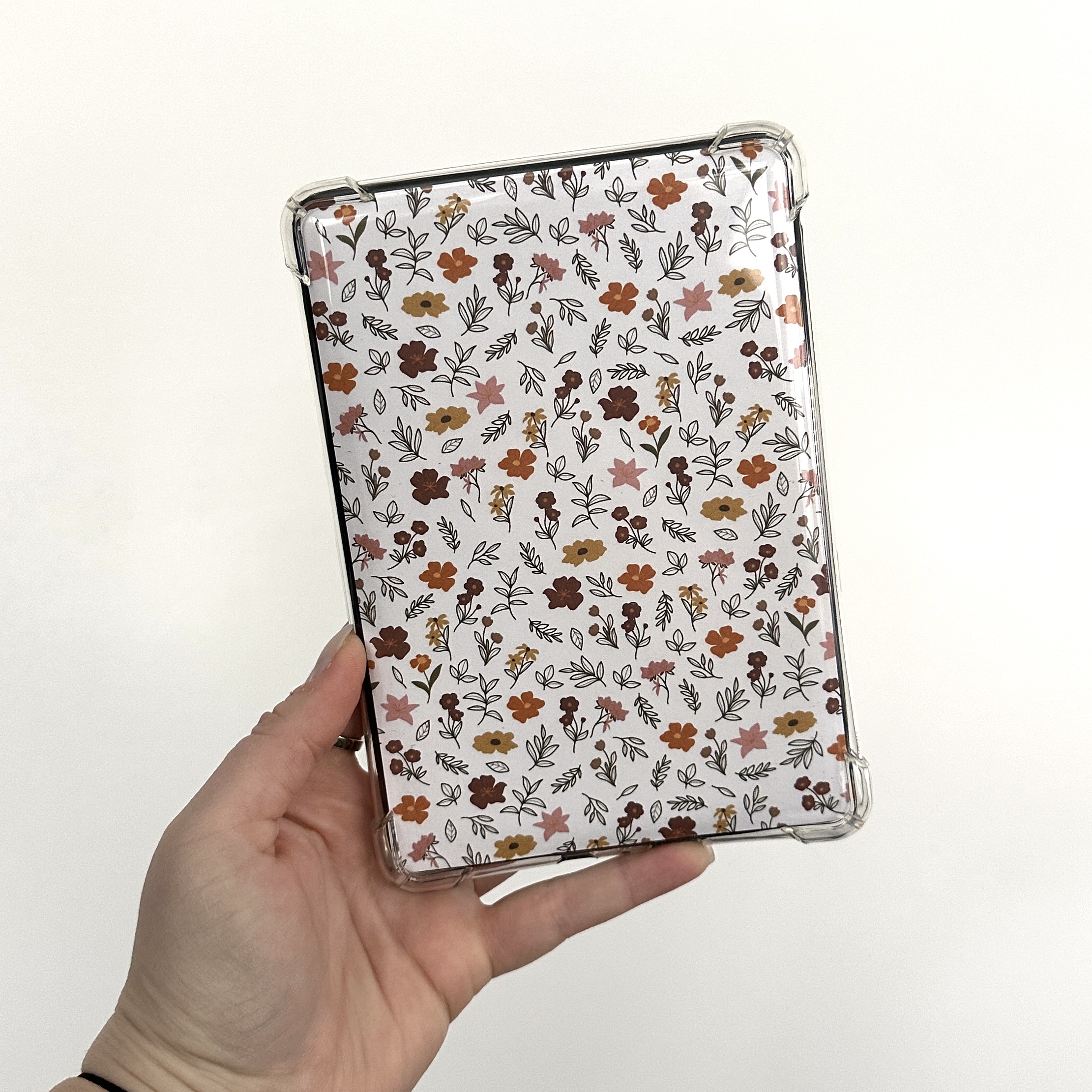 Light Spring Floral Pattern Kindle Case Insert - Image 2