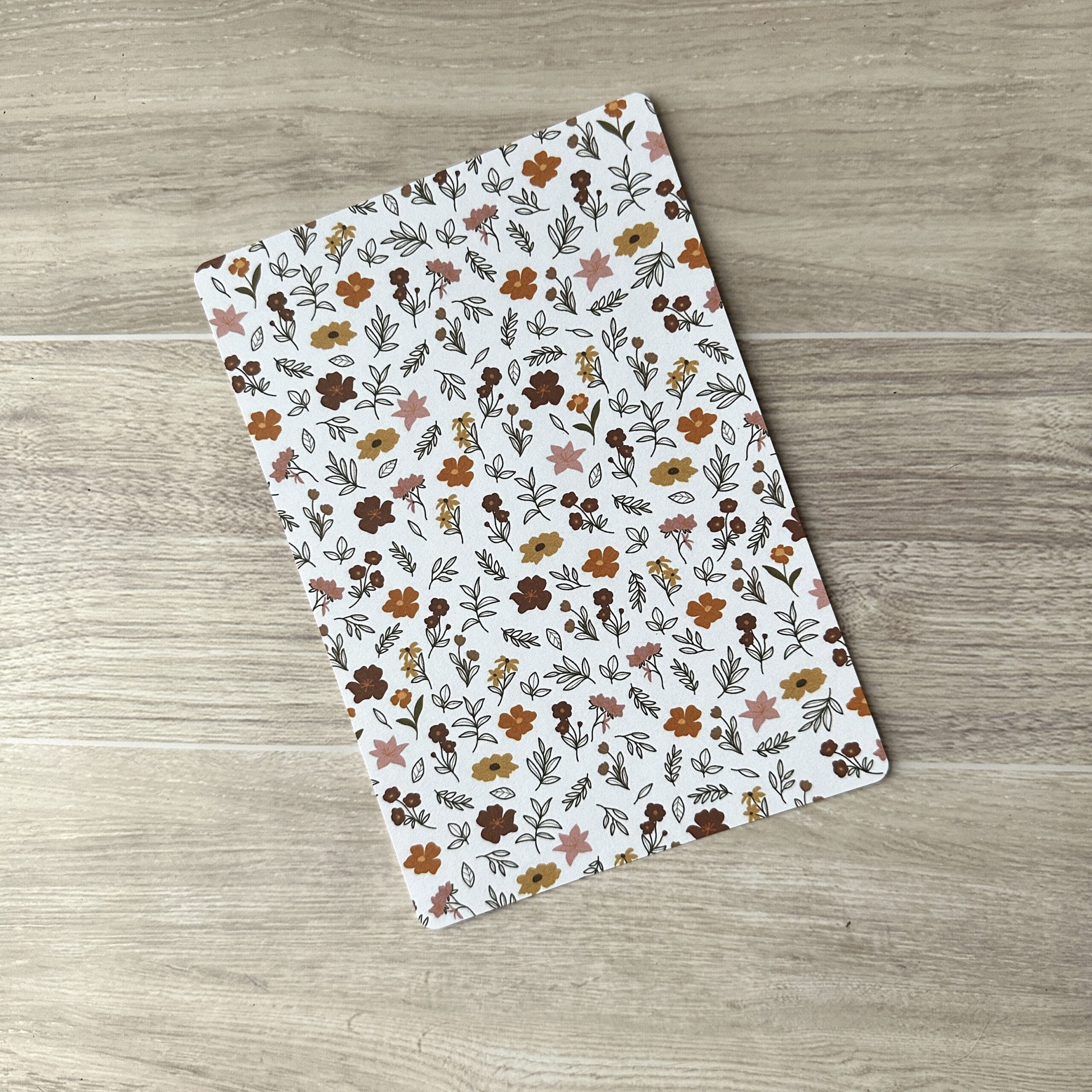Light Spring Floral Pattern Kindle Case Insert - Image 3